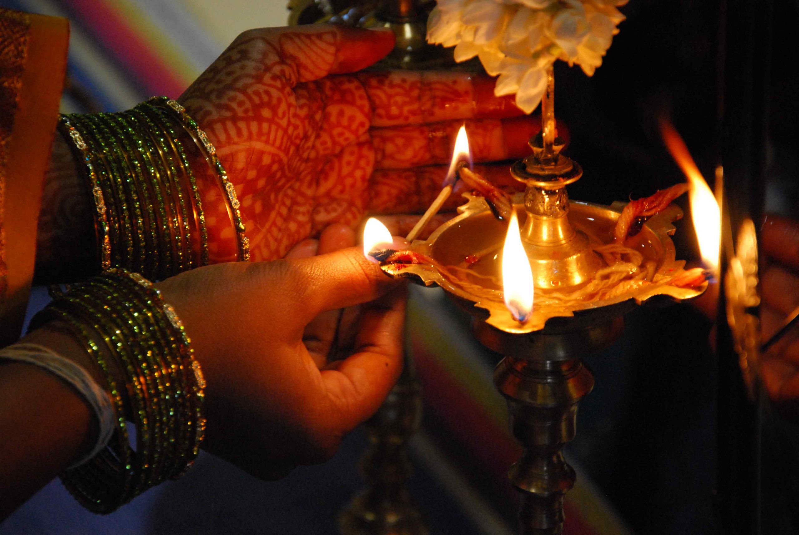 What To Do In Case Of The Lighted Lamp Falls During Hindu Puja 