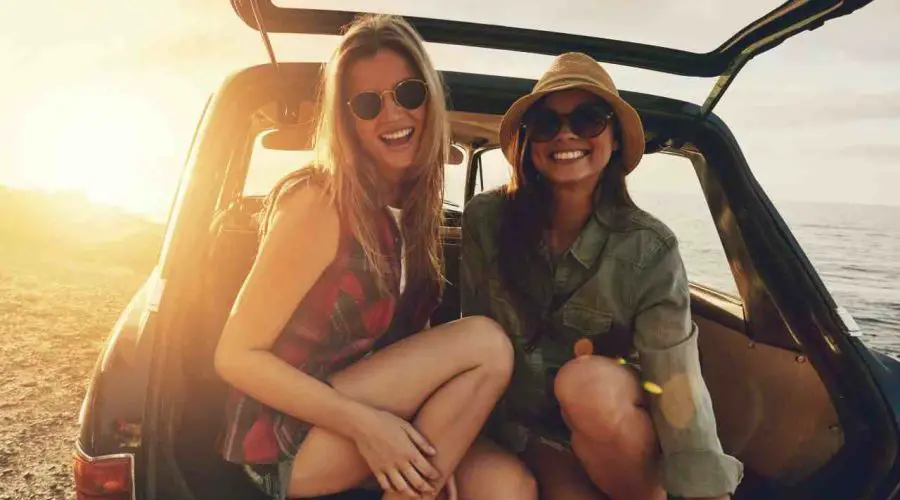 These Zodiac Signs are the Best Travel Companions